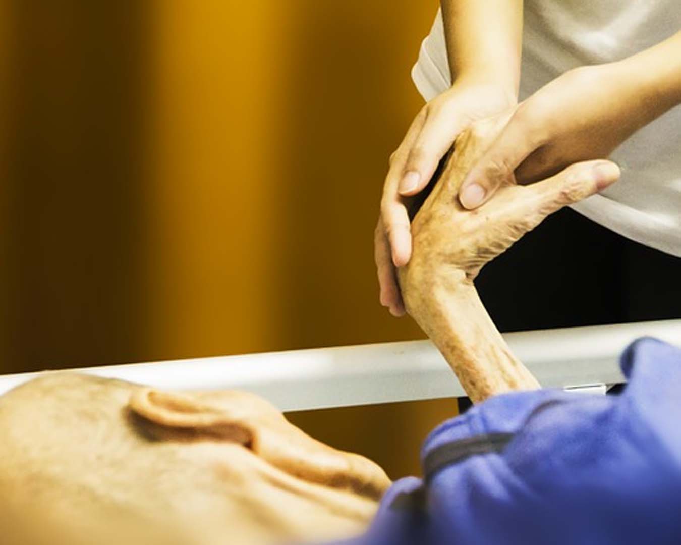 zgon-w-domu-opieki-lub-hospicjum